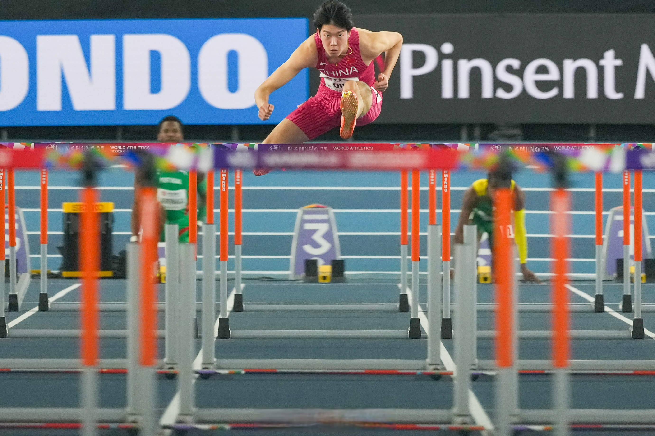 中国田径选手刷新自己纪录战胜强手获奖 中国田径选手刷新自己纪录战胜强手获奖