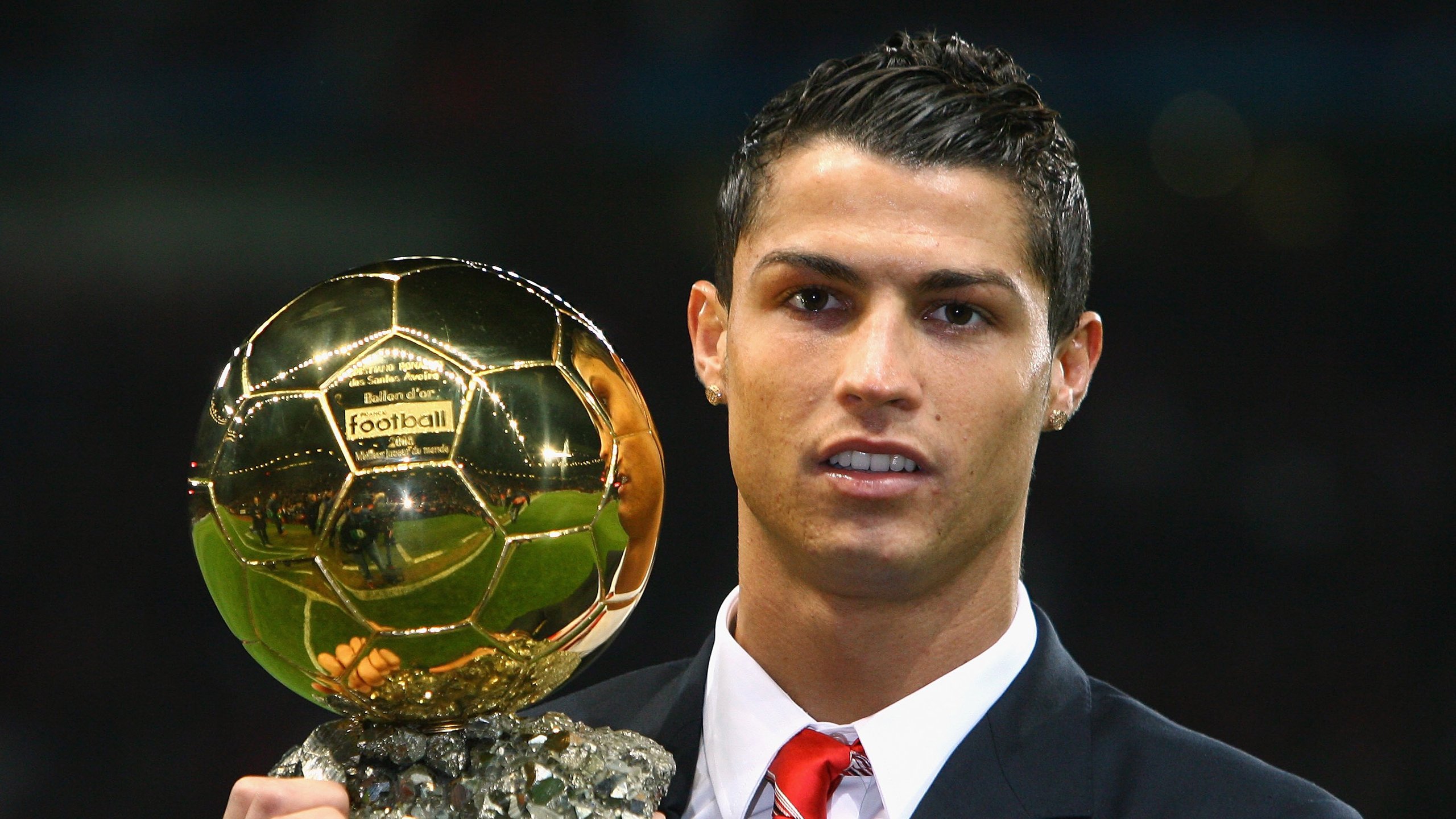 赛道与球场，英格拉姆在F1年度争冠之夜的王者证明