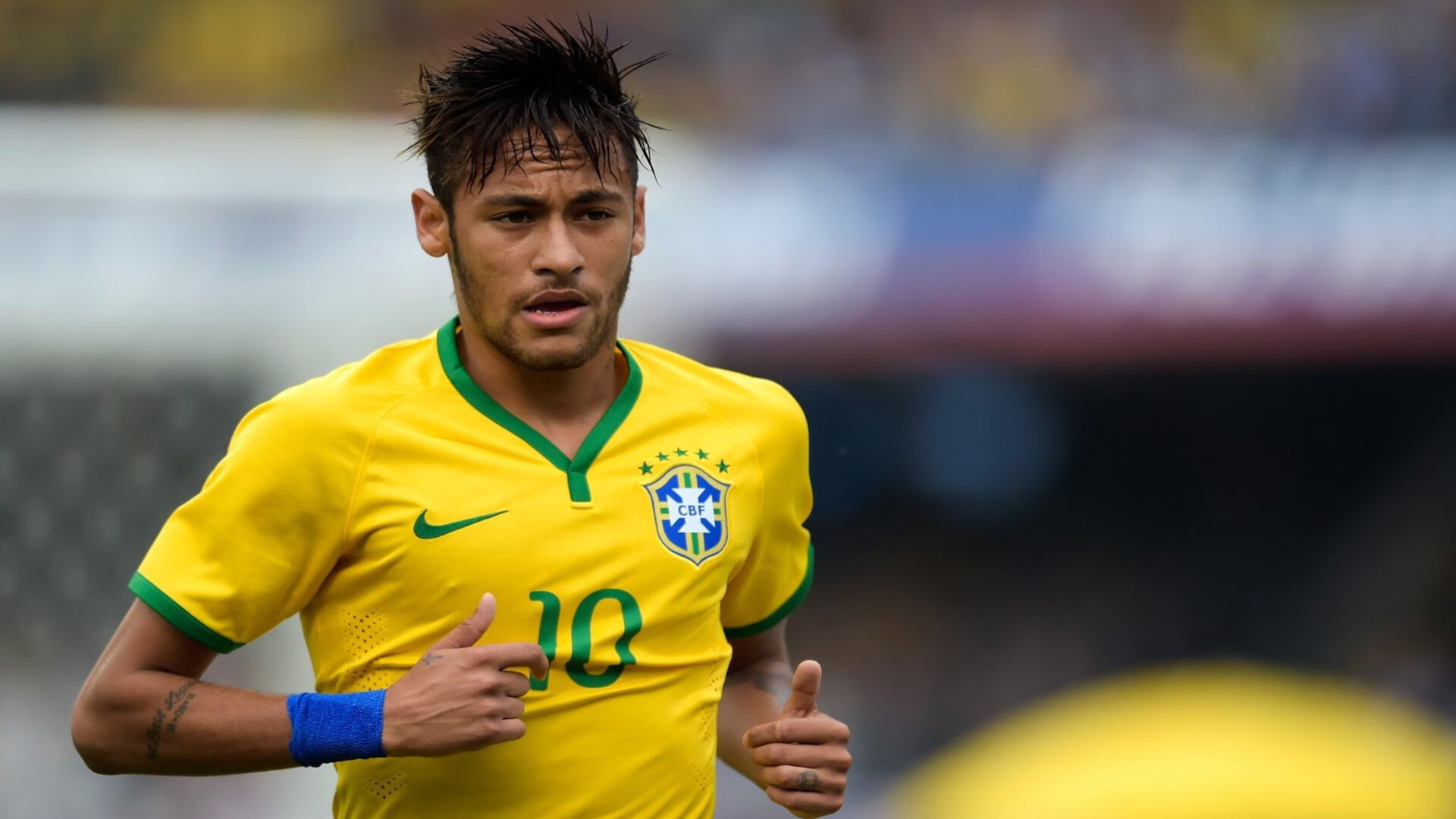 欧冠淘汰赛之夜，伊布防守端锁死对手，颠覆想象的全面统治力